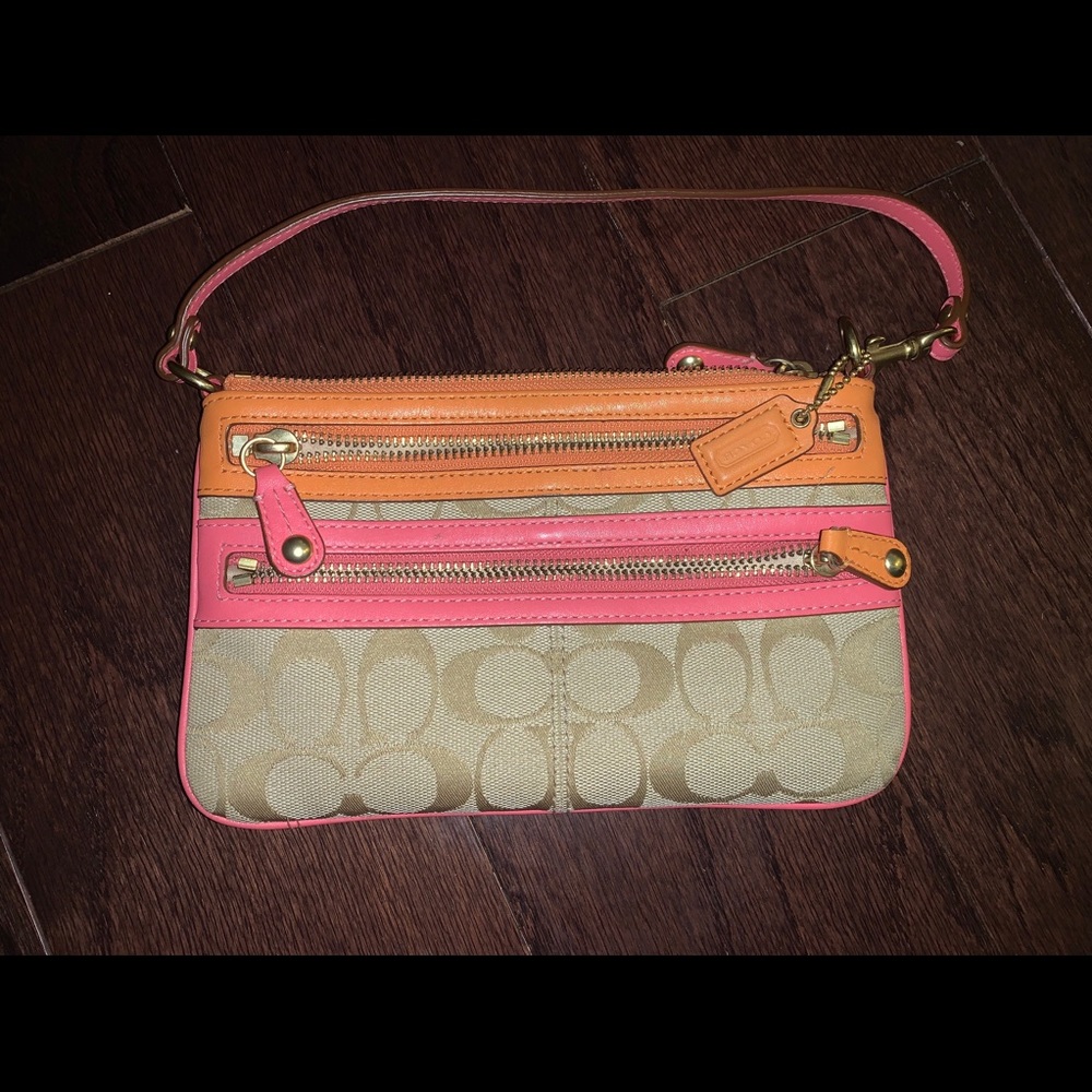 Coach wristlet NEVER USED